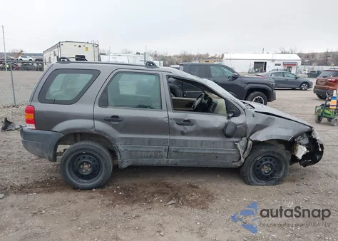 2004 Ford Escape Xls из США, поврежденный, VIN 1FMYU921X4KB68042